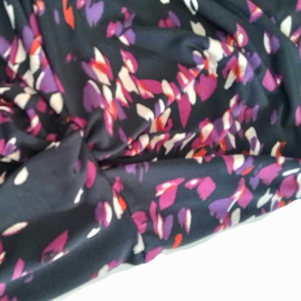 Ann Taylor Elegant Midi Dress with Abstract Print and Draped Design, Size S. - Picture 6 of 7